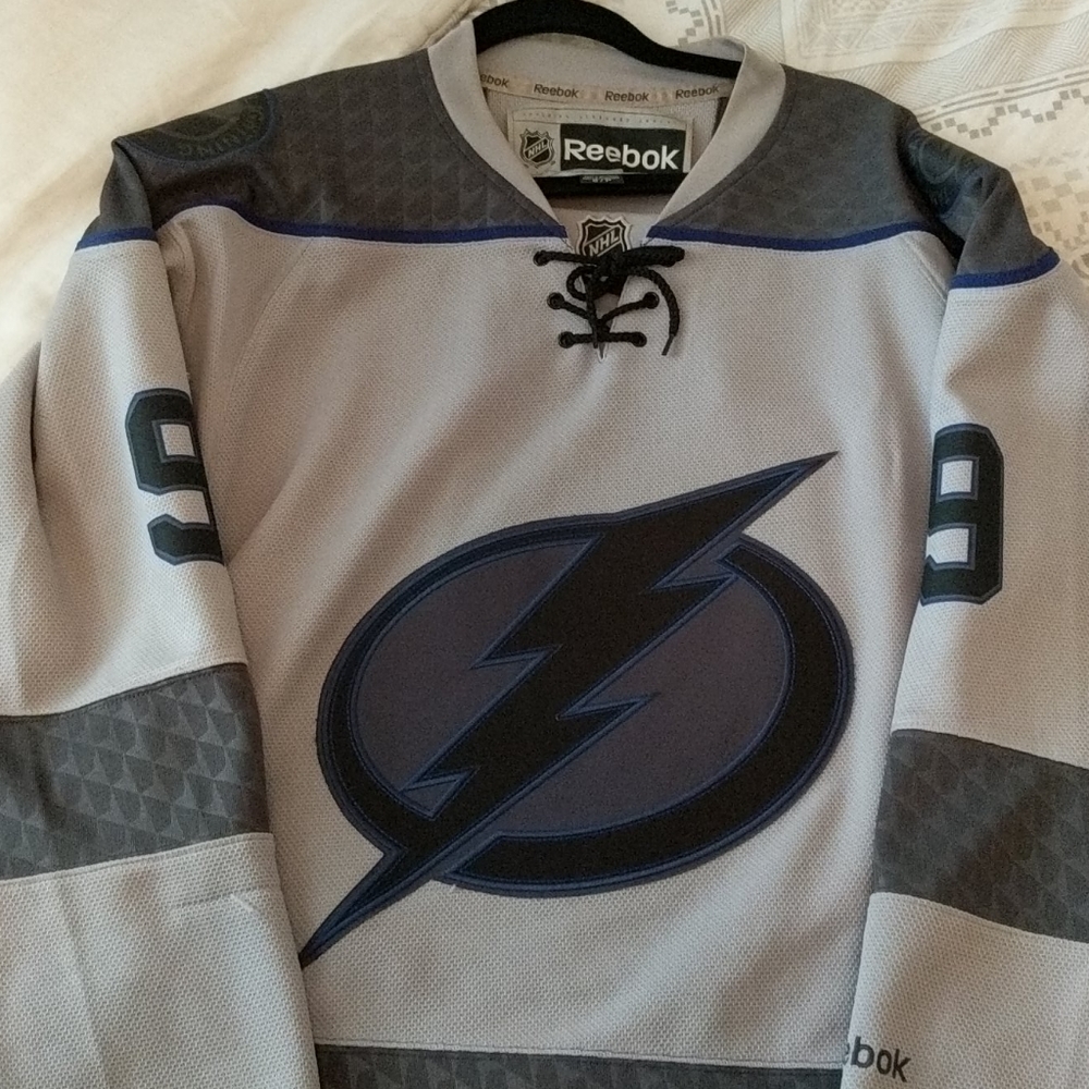 OFFICIALLY LICENSED LIGHTNING JERSEY